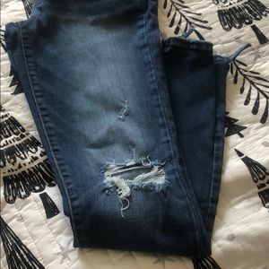 American Eagle 🦅 Distressed Jeggings